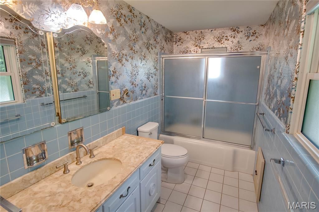 Image 34 of property listing at 20 Fairmount Drive, Alton, IL 62002