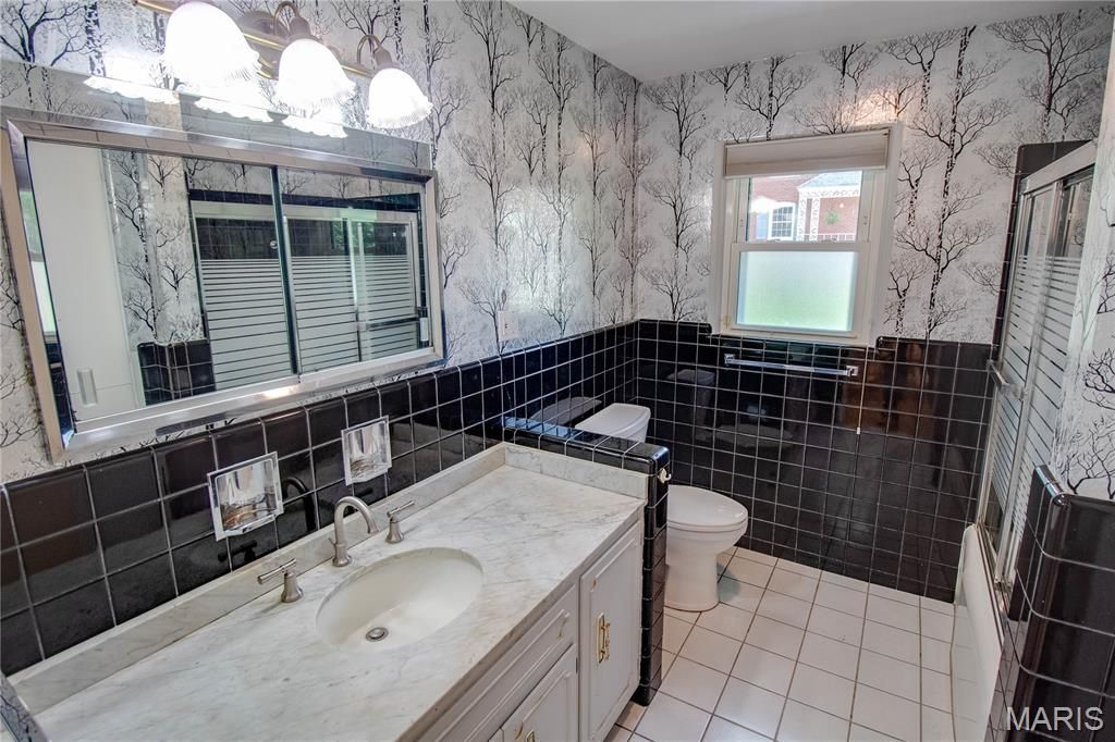 Image 41 of property listing at 20 Fairmount Drive, Alton, IL 62002