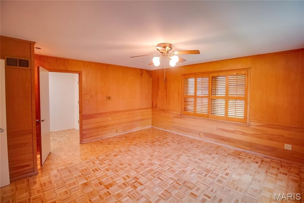Image 48 of property listing at 20 Fairmount Drive, Alton, IL 62002