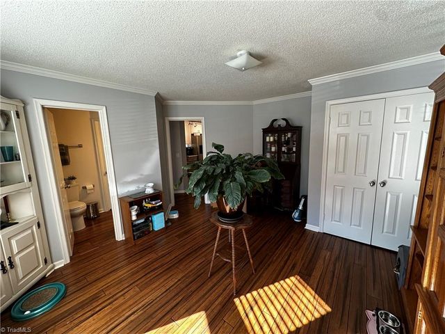 27 Park Village Lane B, Greensboro, NC 27455