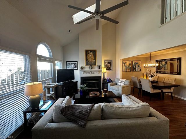 27 Park Village Lane B, Greensboro, NC 27455