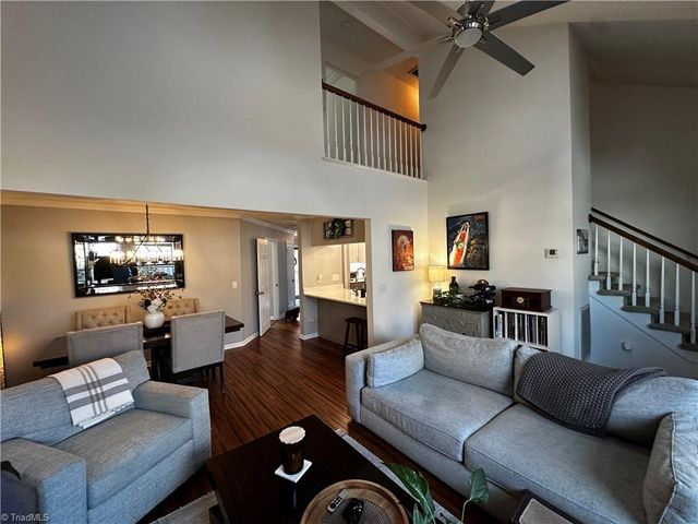 27 Park Village Lane B, Greensboro, NC 27455