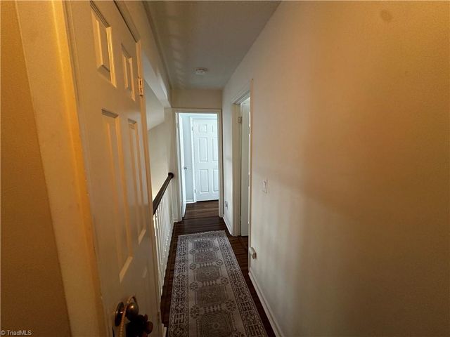 27 Park Village Lane B, Greensboro, NC 27455