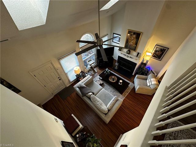 27 Park Village Lane B, Greensboro, NC 27455