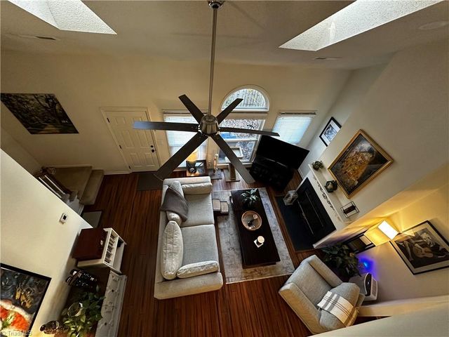 27 Park Village Lane B, Greensboro, NC 27455