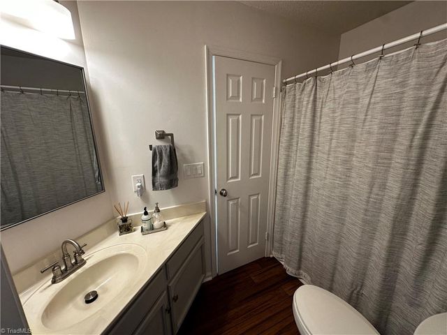 27 Park Village Lane B, Greensboro, NC 27455