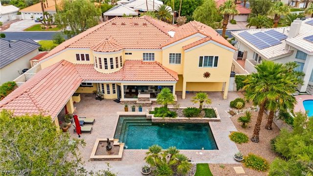 7428 Doe Avenue, Las Vegas, NV 89117