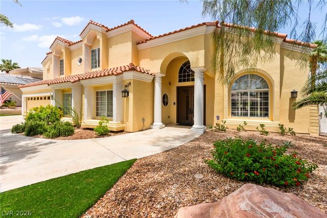 7428 Doe Avenue, Las Vegas, NV 89117