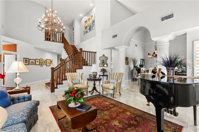 7428 Doe Avenue, Las Vegas, NV 89117
