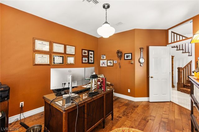 7428 Doe Avenue, Las Vegas, NV 89117