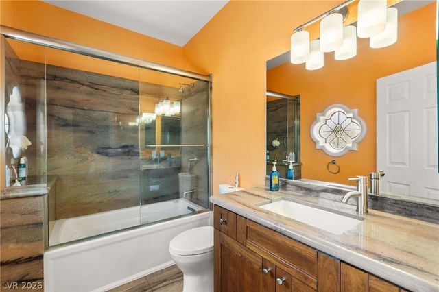 7428 Doe Avenue, Las Vegas, NV 89117