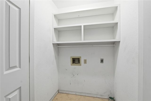 14341 Fox Road, Rogers, AR 72756