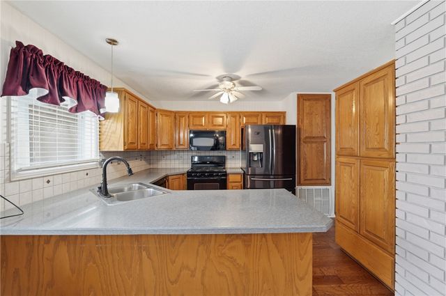 14341 Fox Road, Rogers, AR 72756