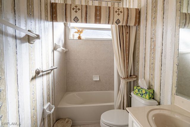 9287 Coachhouse LN, Estero, FL 33928