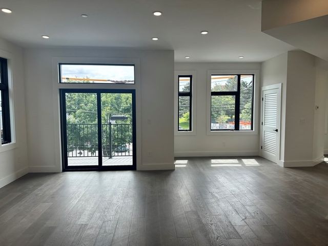 103 Washington 1, Somerville, MA 02143