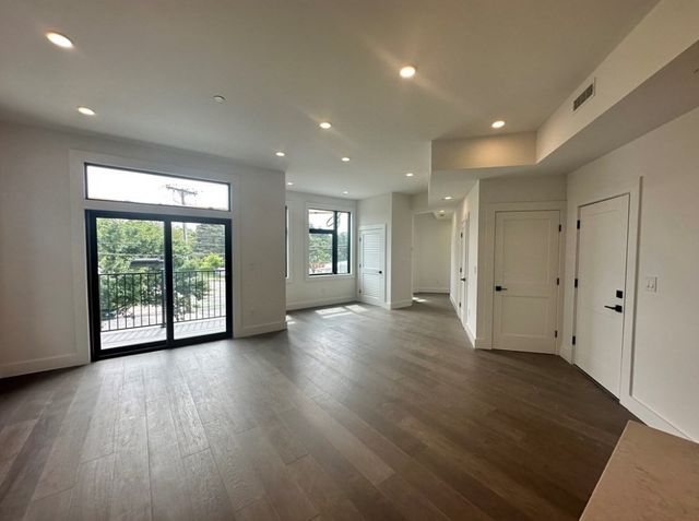 103 Washington 1, Somerville, MA 02143