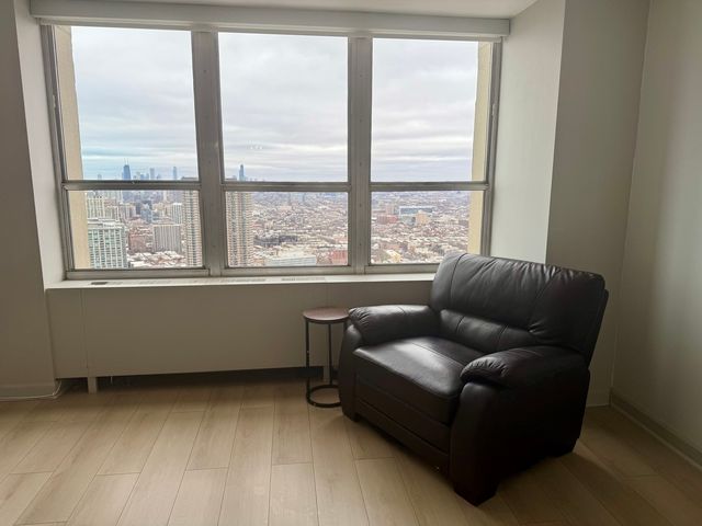 655 W Irving Park Road 4805, Chicago, IL 60613