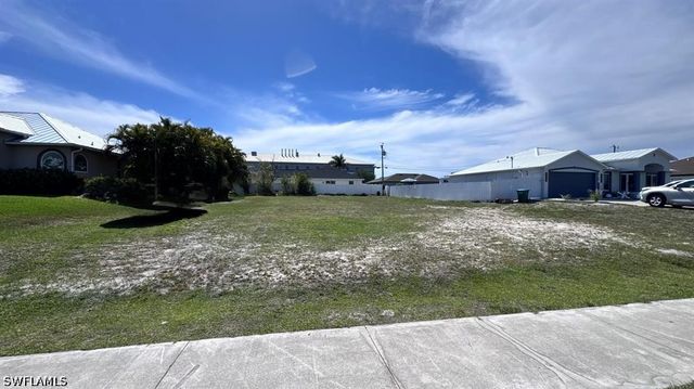 1614 SW 6th AVE, Cape Coral, FL 33991