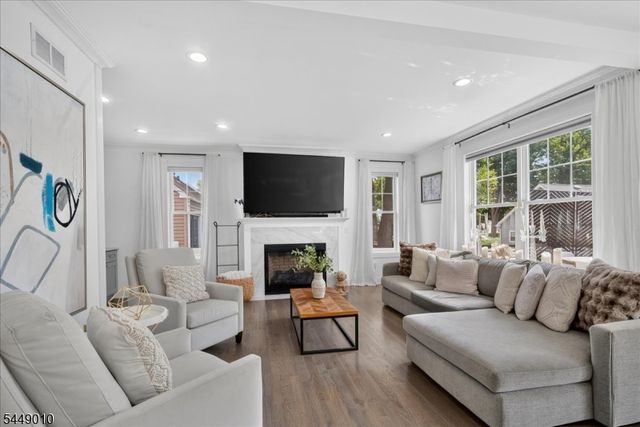 645 Passaic Ave, Kenilworth Boro, NJ 07033