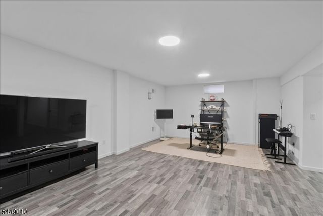 645 Passaic Ave, Kenilworth Boro, NJ 07033