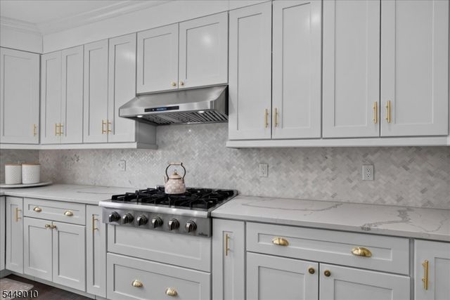 645 Passaic Ave, Kenilworth Boro, NJ 07033