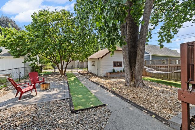 1414 Juliet Avenue, Saint Paul, MN 55105