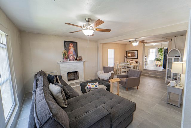 903 W Wheeler Street, Breckenridge, TX 76424