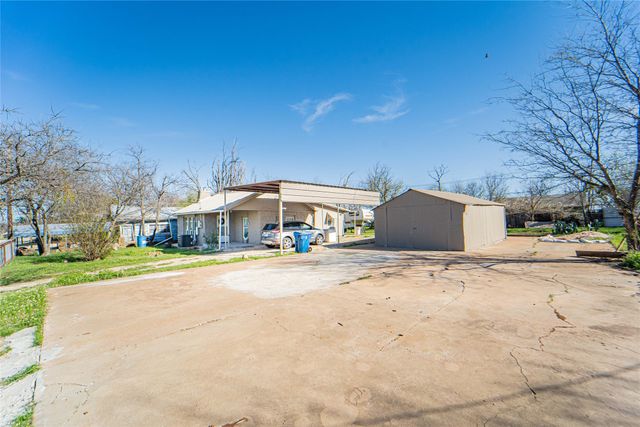 903 W Wheeler Street, Breckenridge, TX 76424