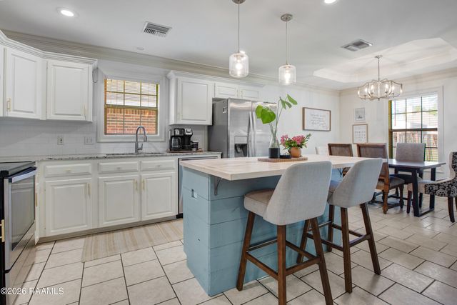 109 Rue Paon, Youngsville, LA 70592