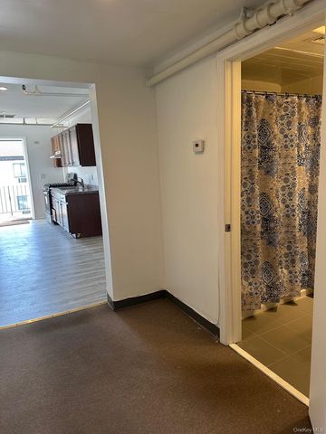 665 Commerce Street, Thornwood, NY 10594
