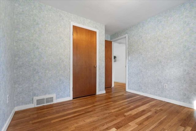 29 Laurel Hill Ln, Holden, MA 01520