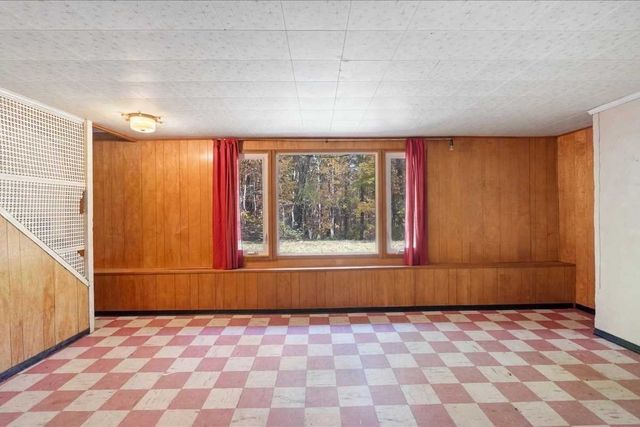 29 Laurel Hill Ln, Holden, MA 01520