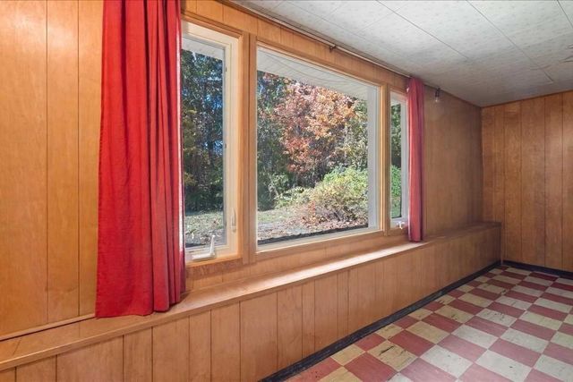 29 Laurel Hill Ln, Holden, MA 01520