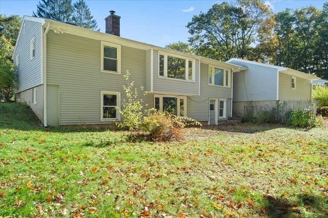 29 Laurel Hill Ln, Holden, MA 01520