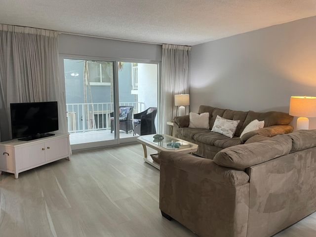 4629 Poinciana St Apt 211, Lauderdale By The Sea, FL 33308