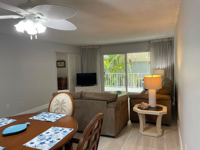 4629 Poinciana St Apt 211, Lauderdale By The Sea, FL 33308