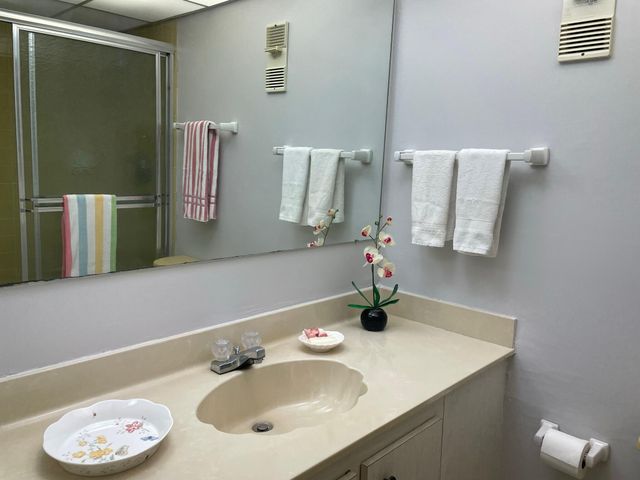 4629 Poinciana St Apt 211, Lauderdale By The Sea, FL 33308