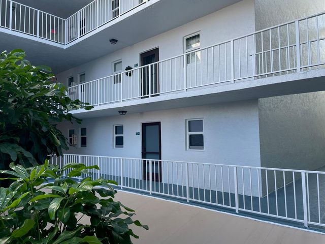 4629 Poinciana St Apt 211, Lauderdale By The Sea, FL 33308