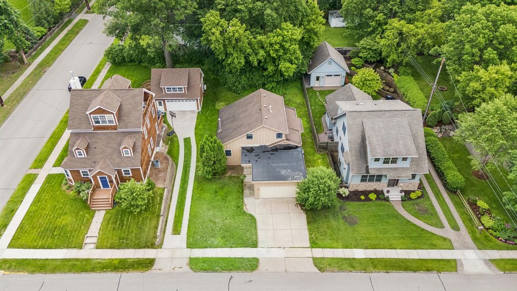 132 Minnetonka Avenue N, Wayzata, MN 55391 — photo 2