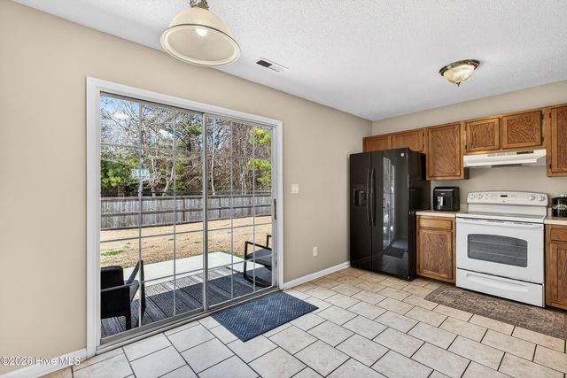 127 Glenwood Drive, Hubert, NC 28539