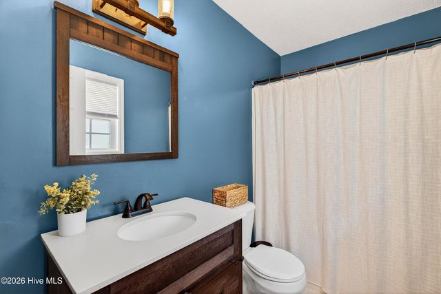 127 Glenwood Drive, Hubert, NC 28539