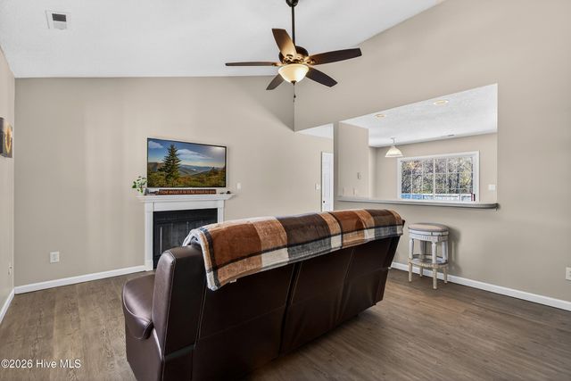 127 Glenwood Drive, Hubert, NC 28539