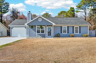 127 Glenwood Drive, Hubert, NC 28539