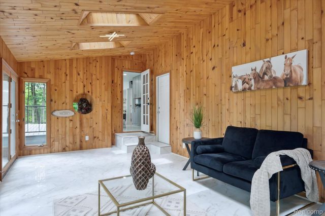 47103 Timberlane Street, Northville, MI 48167