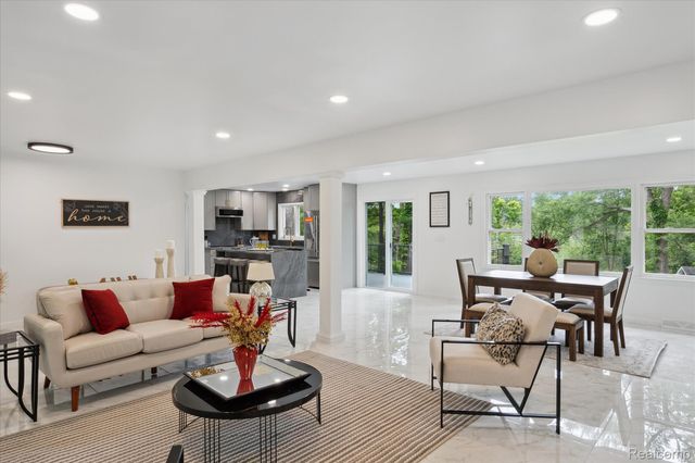 47103 Timberlane Street, Northville, MI 48167