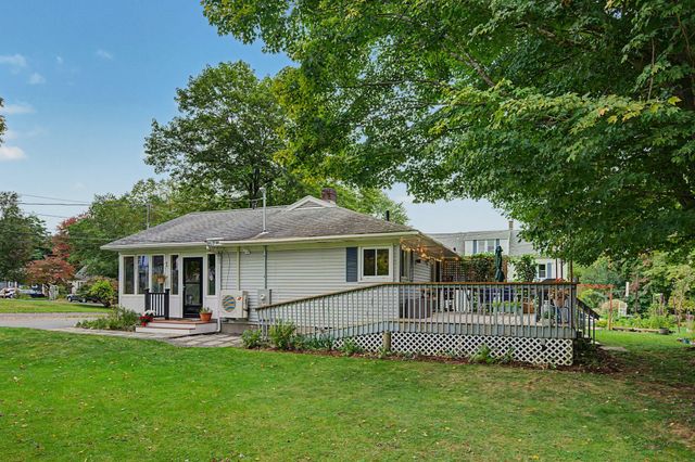 10 Alden St, Easthampton, MA 01027