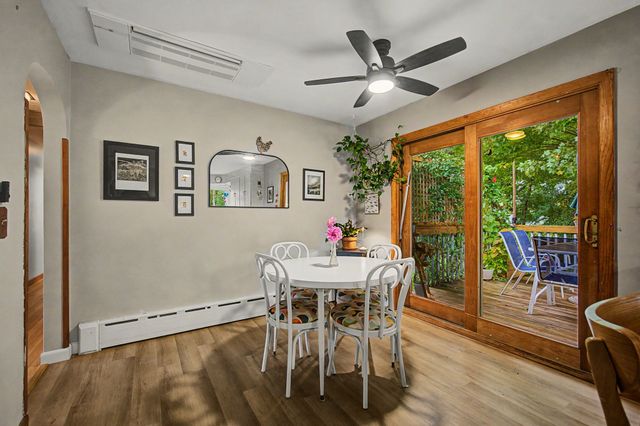 10 Alden St, Easthampton, MA 01027