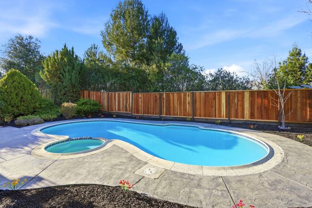 1020 Quartermaster Canyon Rd, San Ramon, CA 94582
