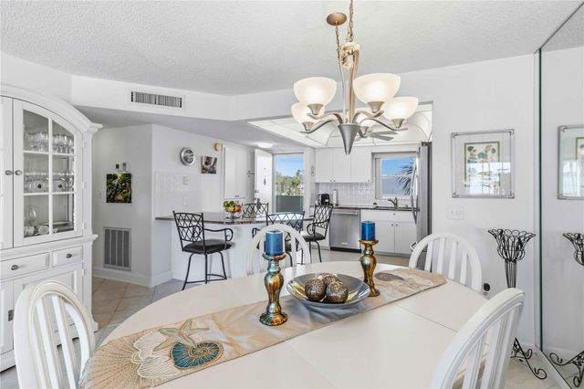 4550 COVE CIRCLE 303, St Petersburg, FL 33708