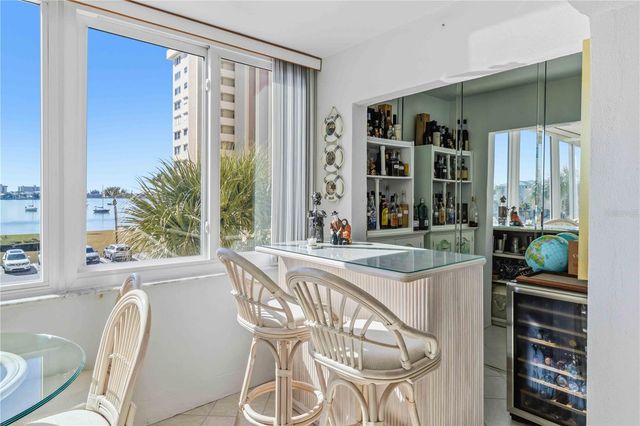 4550 COVE CIRCLE 303, St Petersburg, FL 33708